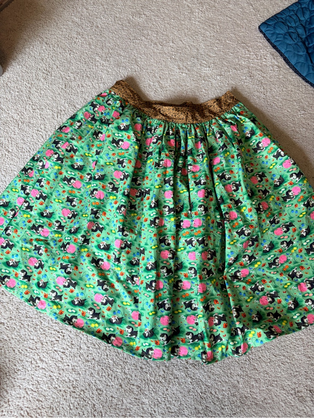 Unique Vintage x Little Golden Book (rare) full circle skirt size 14 (XL)
